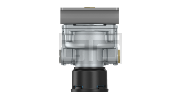 Relay valve, anti compounding